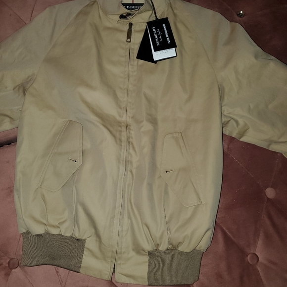 Burberry bomber jacket NWT - Picture 2 of 5